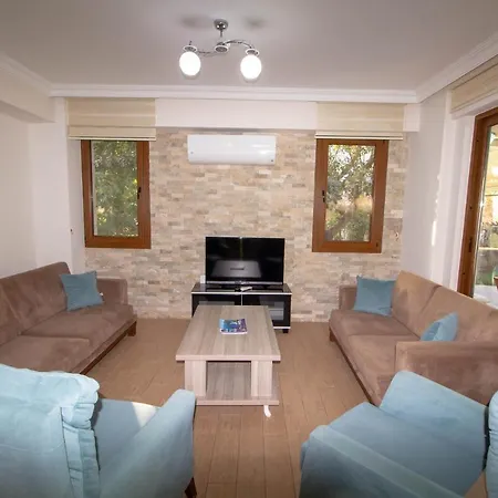 Prestij Letoon 4+1 Villa, Oezel Havuzlu, Βίλα *