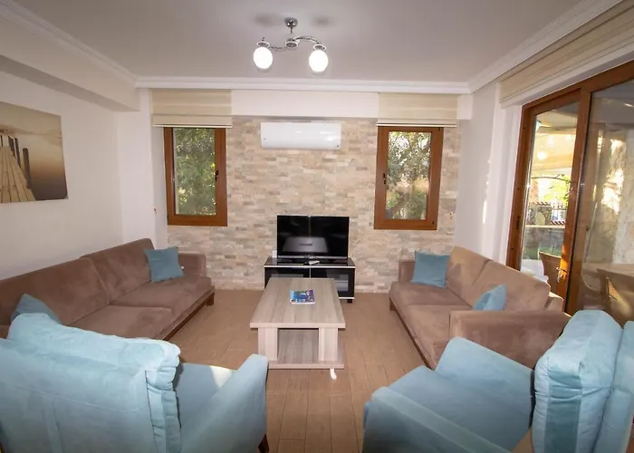 Prestij Letoon 4+1 Villa, Oezel Havuzlu, Βίλα *