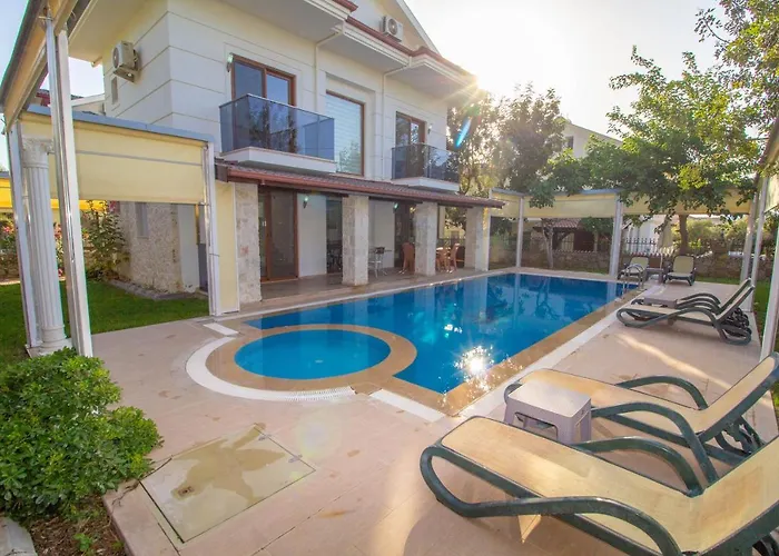 Prestij Letoon 4+1 Villa, Oezel Havuzlu, Βίλα *