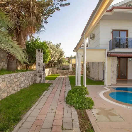 Prestij Letoon 4+1 Villa, Oezel Havuzlu, 빌라 *