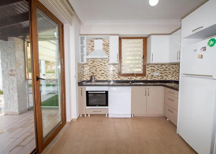 Prestij Letoon 4+1 Villa, Oezel Havuzlu,